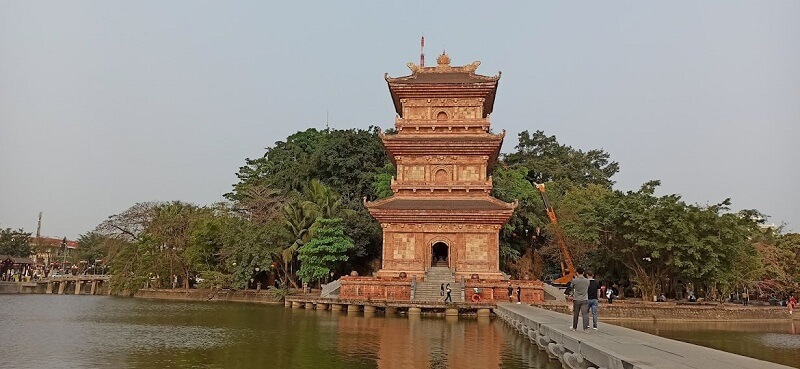 Silver pagoda - Pho Co Hoa Lu Ninh Binh